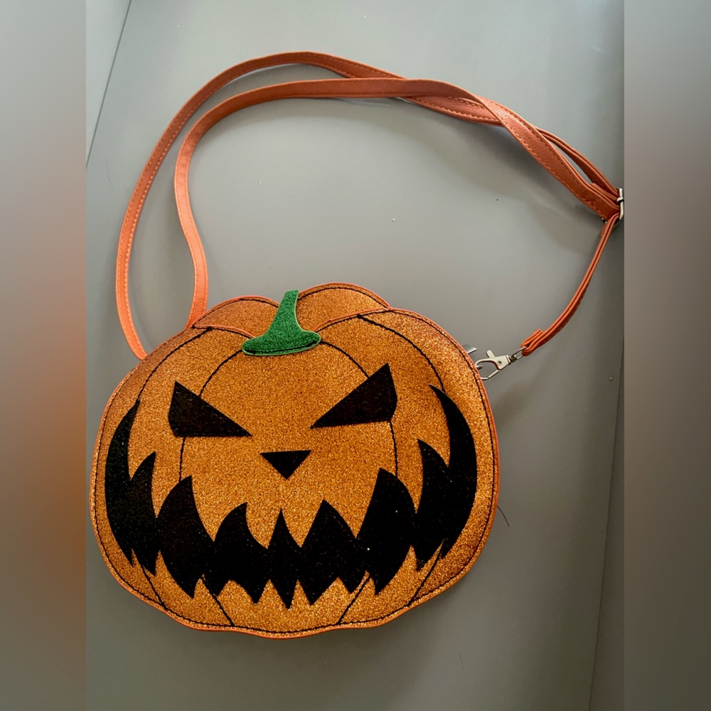 Sleepyville Critters glitter pumpkin bag 🎃